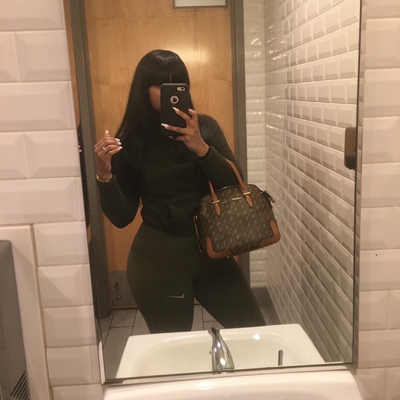 Meet your Posher, Iam - Picture 2 of 8